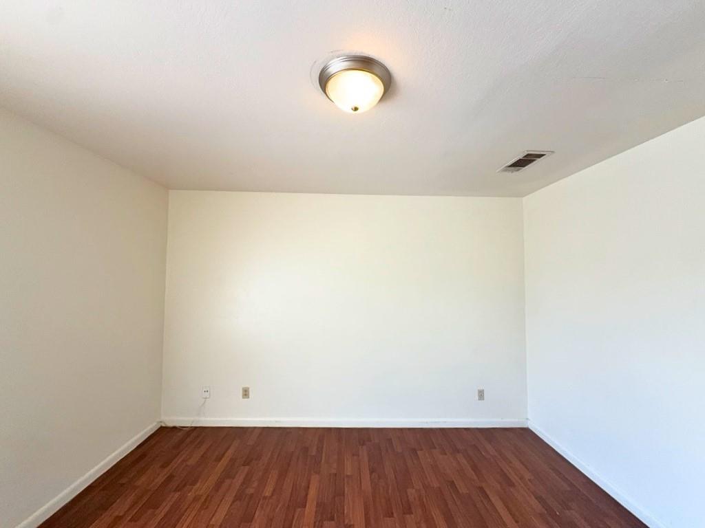 807 W Walnut Street C2 Property Photo 10