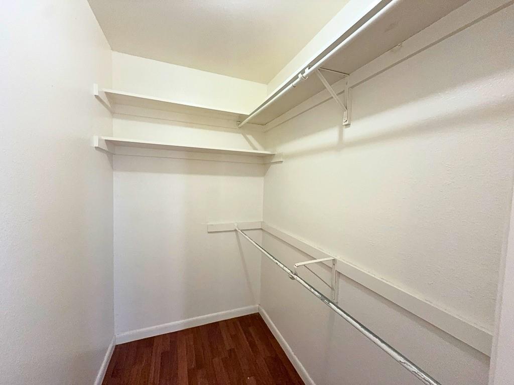 807 W Walnut Street C2 Property Photo 11