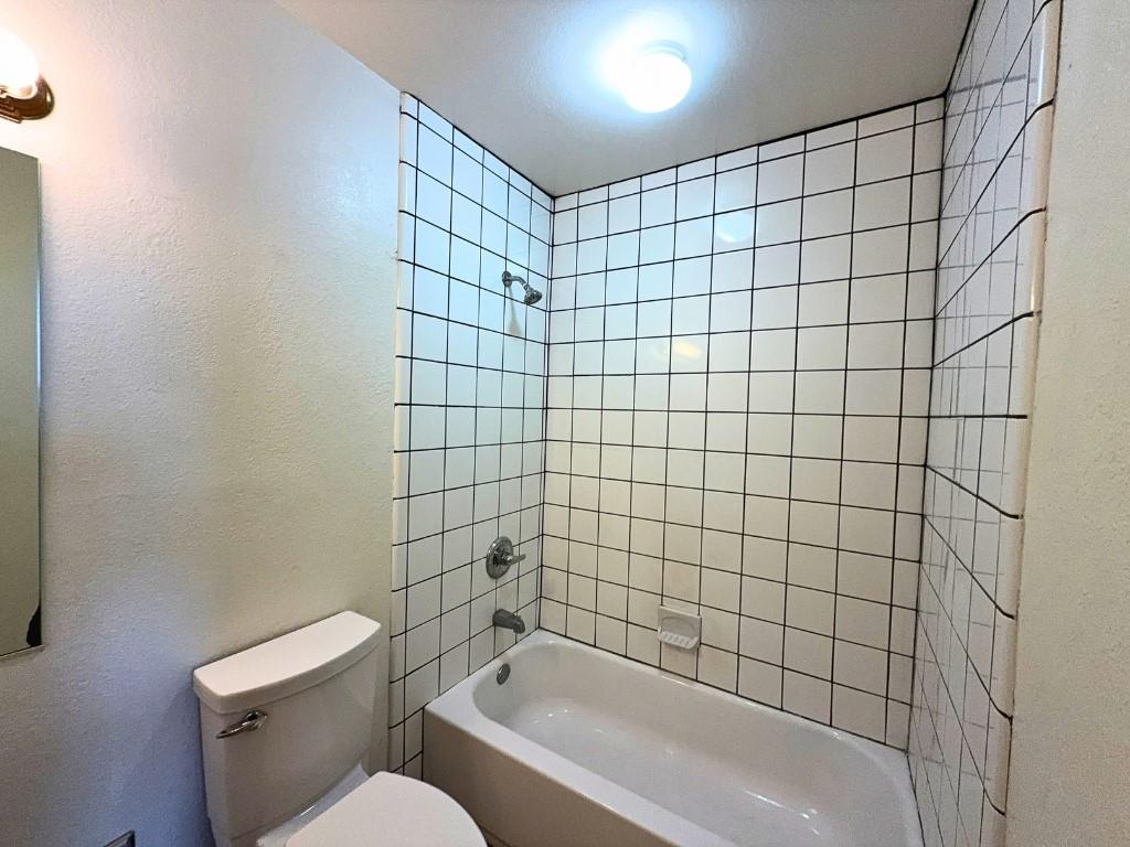 807 W Walnut Street C2 Property Photo 13