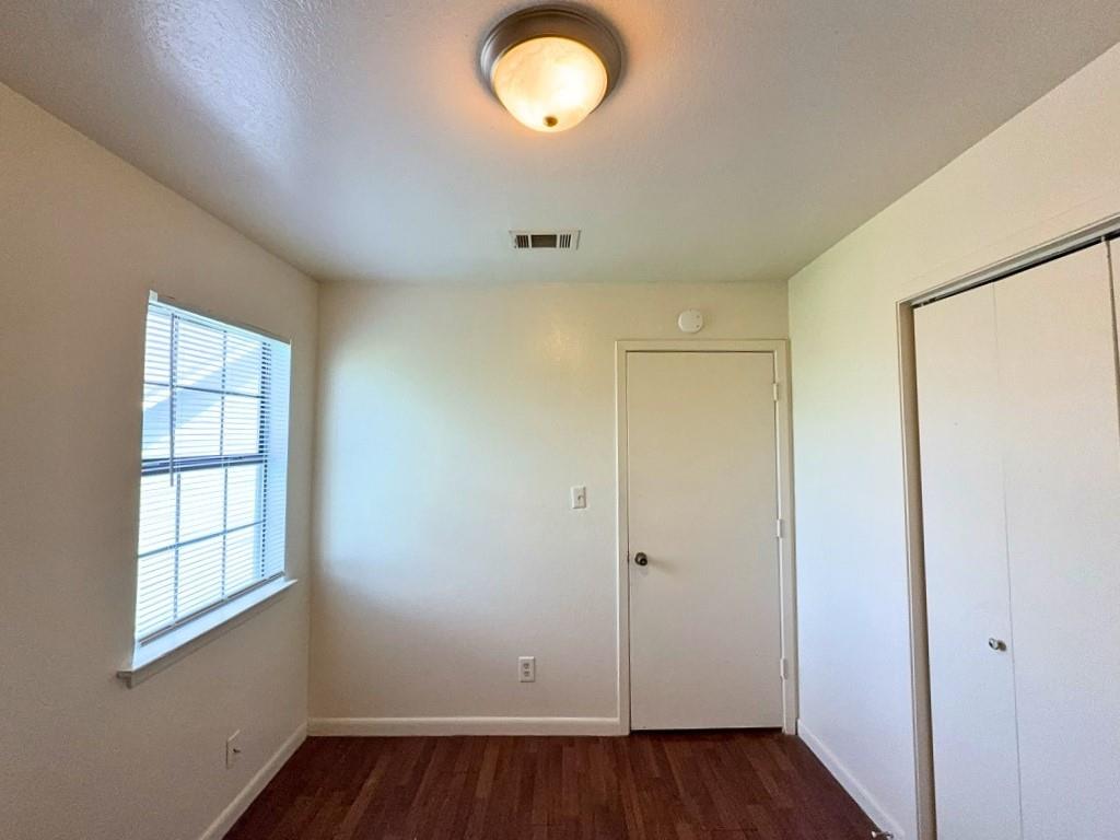 807 W Walnut Street C2 Property Photo 15