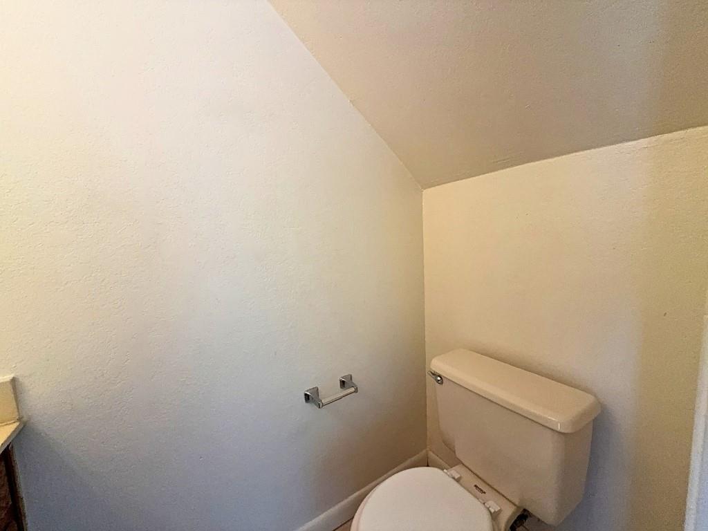807 W Walnut Street C2 Property Photo 19