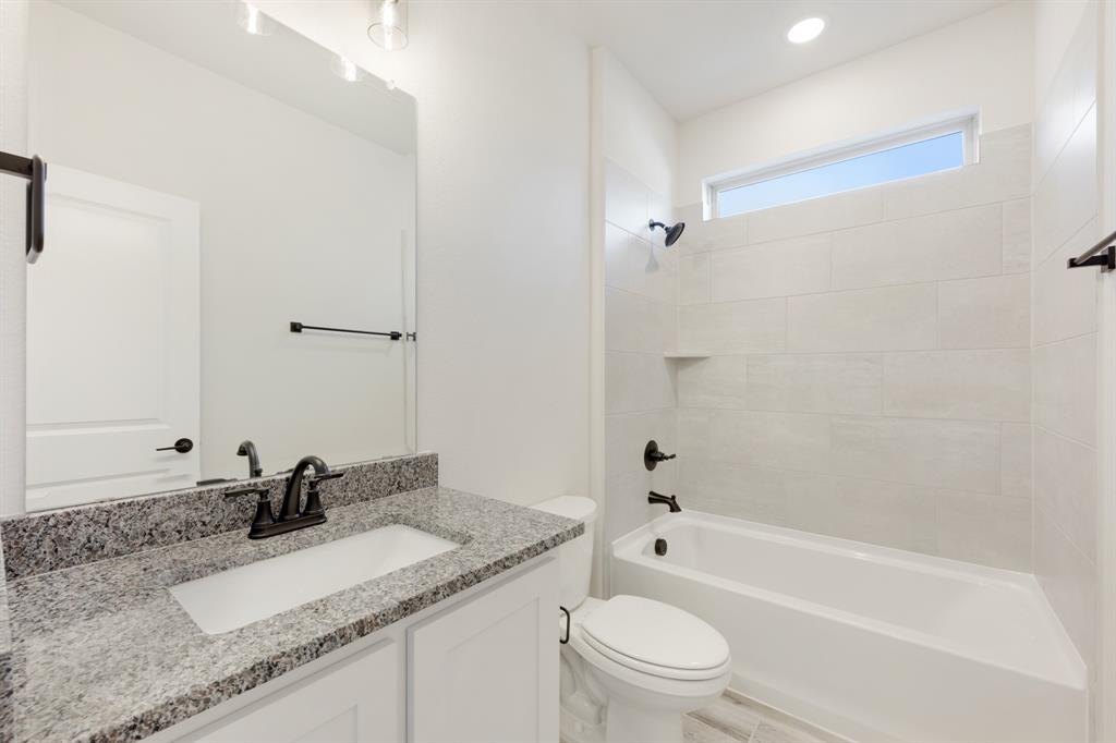 1040 Snowy Owl Drive Property Photo 20