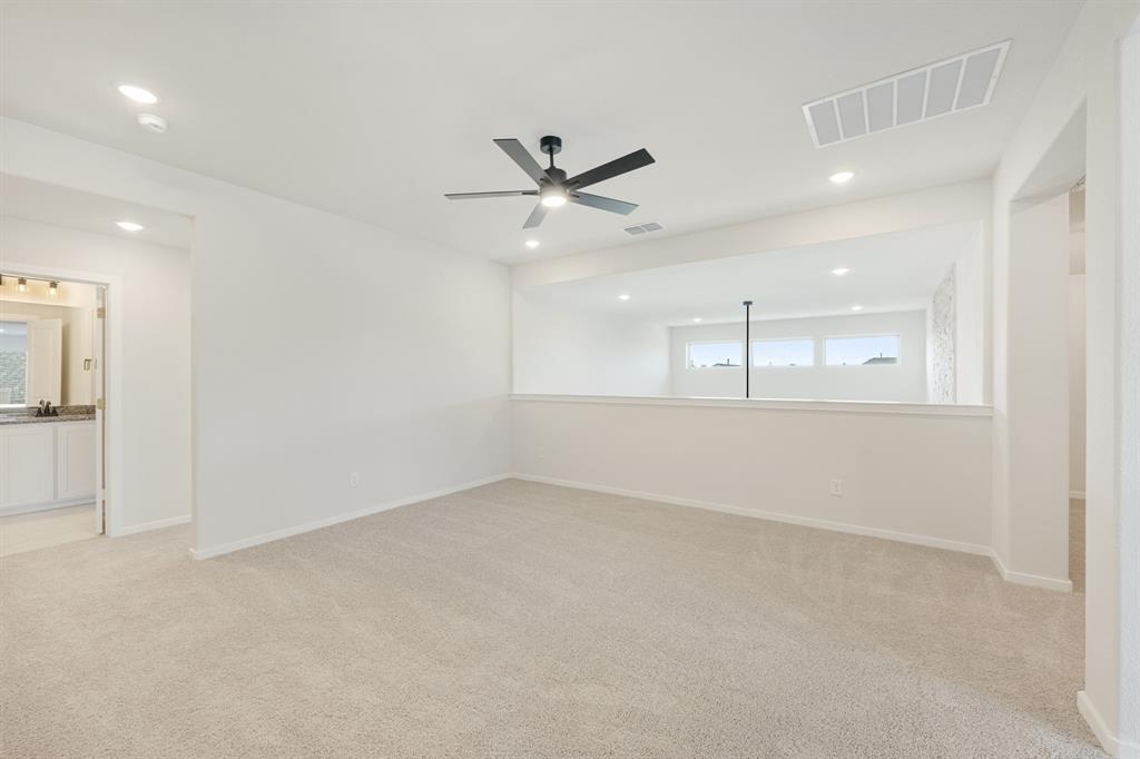 1040 Snowy Owl Drive Property Photo 22