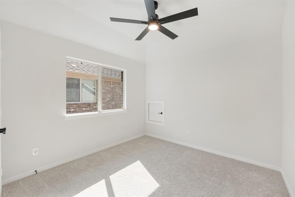 1040 Snowy Owl Drive Property Photo 29