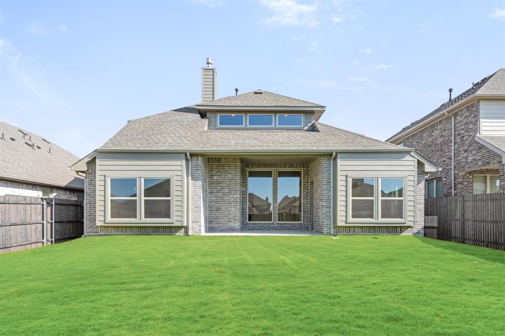 1040 Snowy Owl Drive Property Photo 32