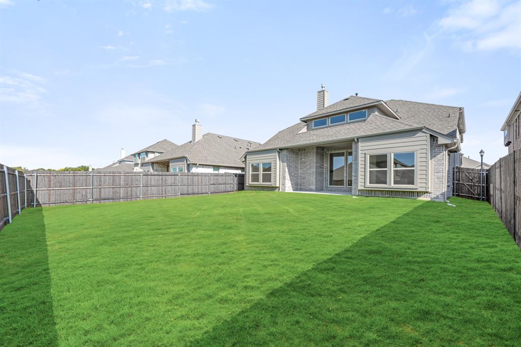 1040 Snowy Owl Drive Property Photo 33