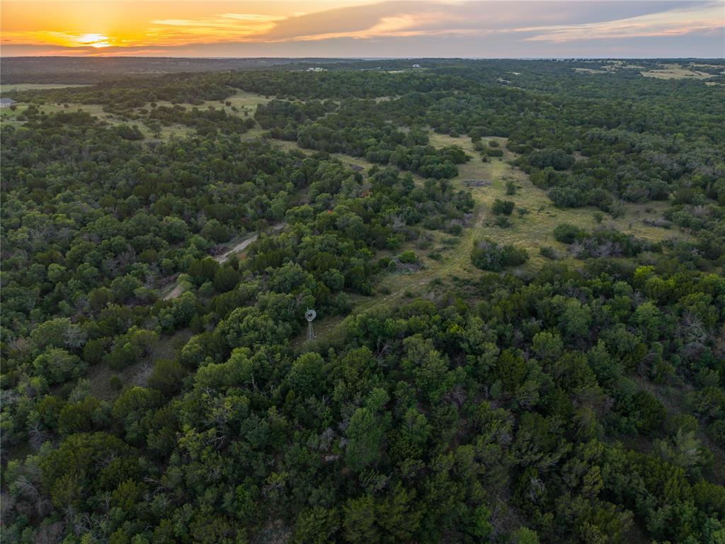 28205 N Us Highway 281 Property Photo 6