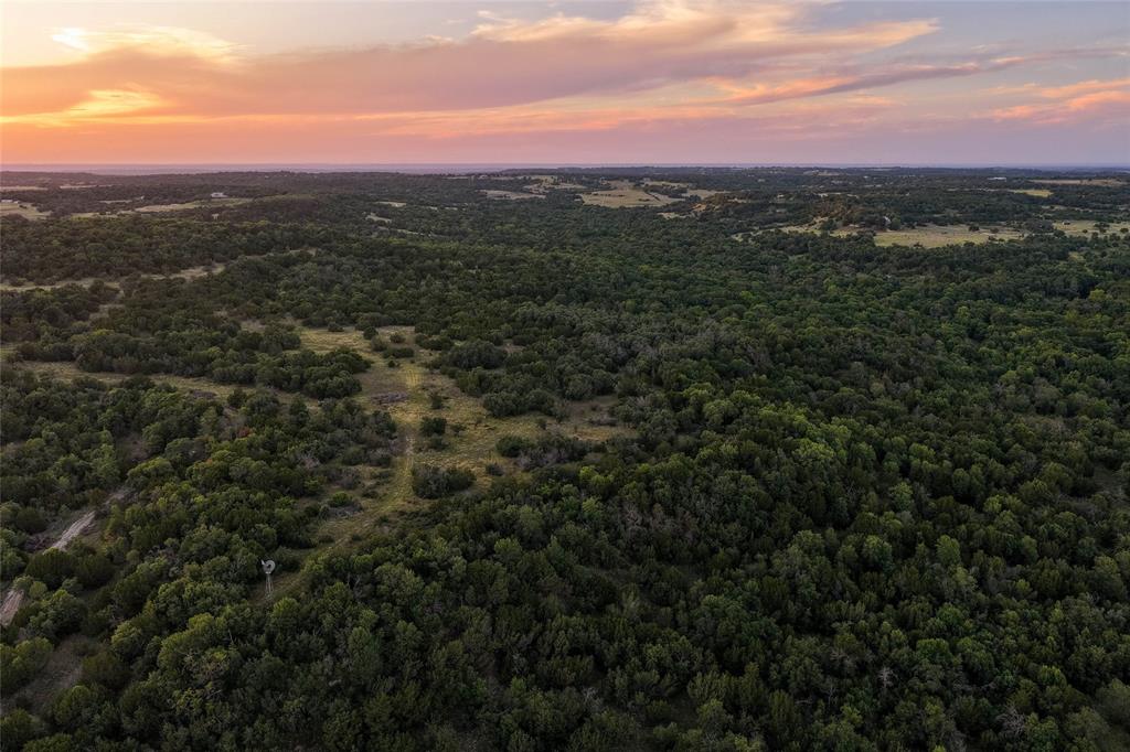 28205 N Us Highway 281 Property Photo 15