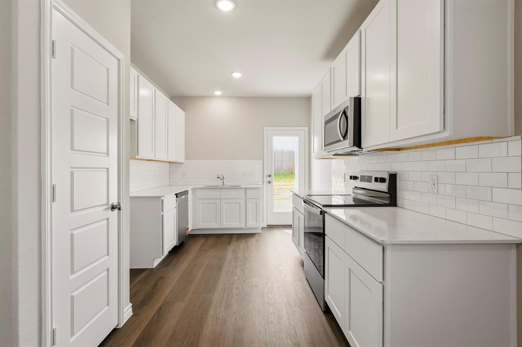 1707 Romans Road Property Photo 3