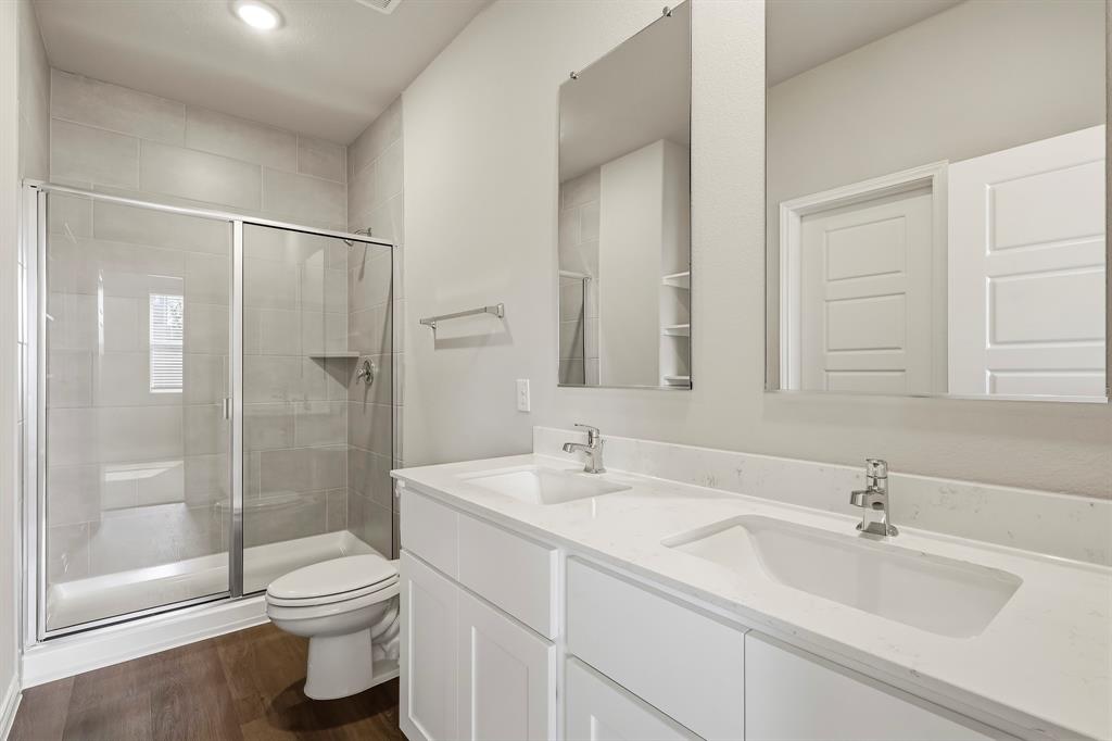 1707 Romans Road Property Photo 10