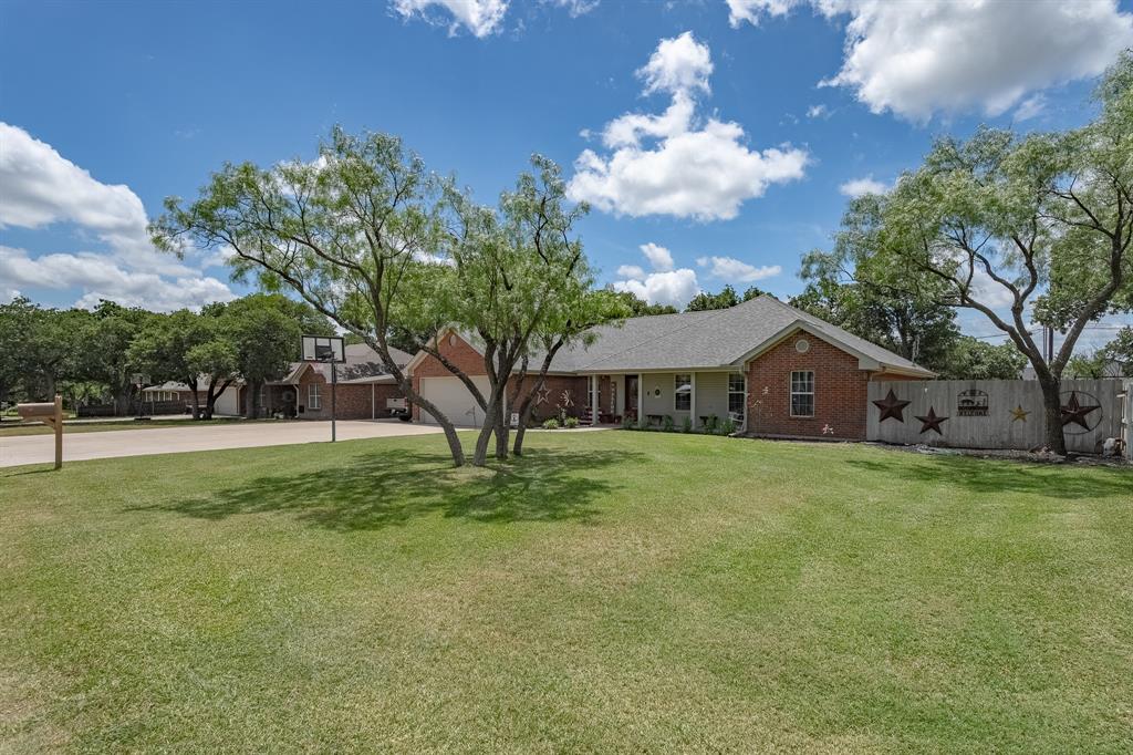 1113 Devin Drive Property Photo 1