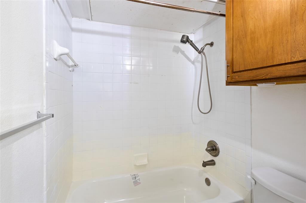 9831 Walnut Street 113 Property Photo 15