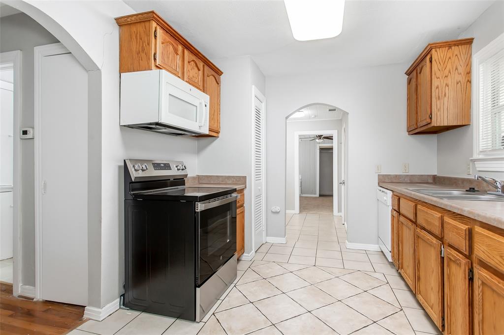 6340 Parkdale Drive Property Photo 8