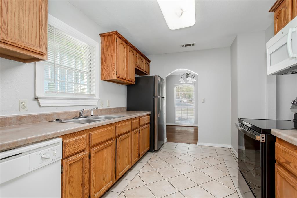 6340 Parkdale Drive Property Photo 10