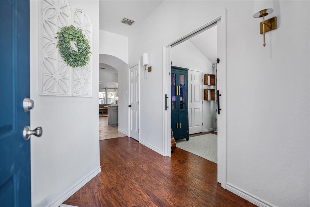 1824 Barton Springs Drive Property Photo 4