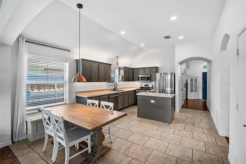 1824 Barton Springs Drive Property Photo 8