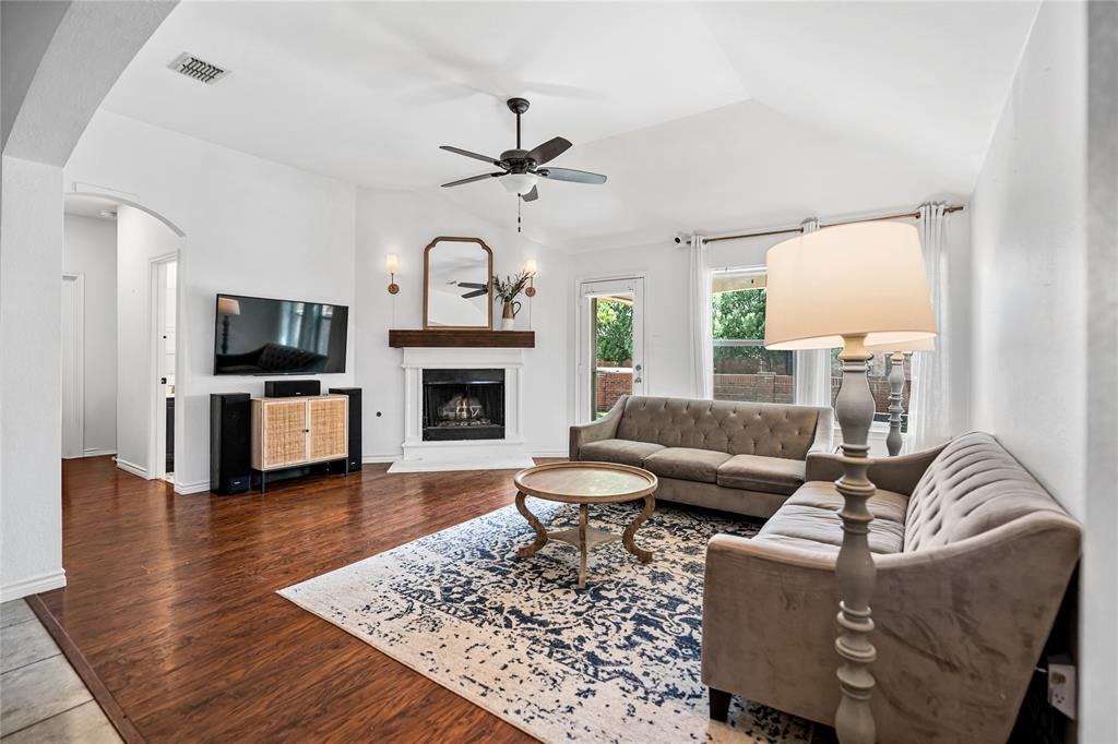 1824 Barton Springs Drive Property Photo 10