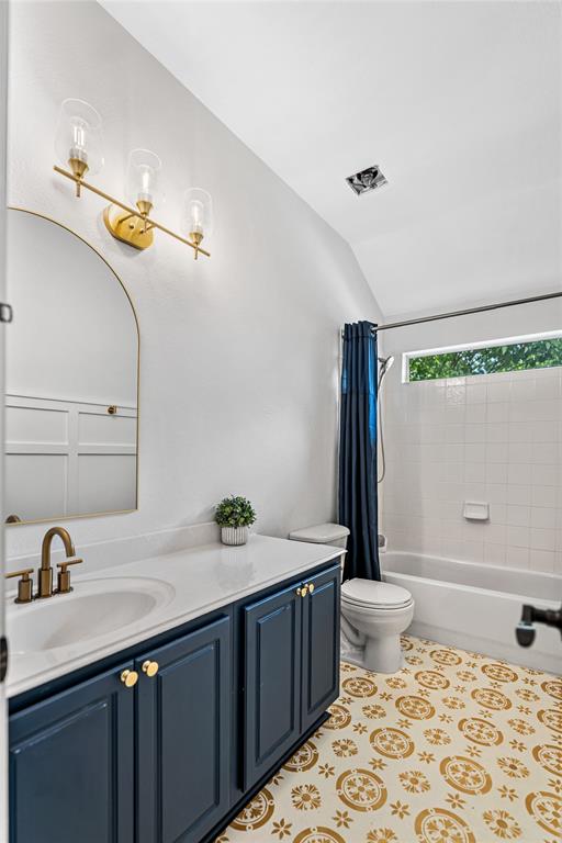 1824 Barton Springs Drive Property Photo 12