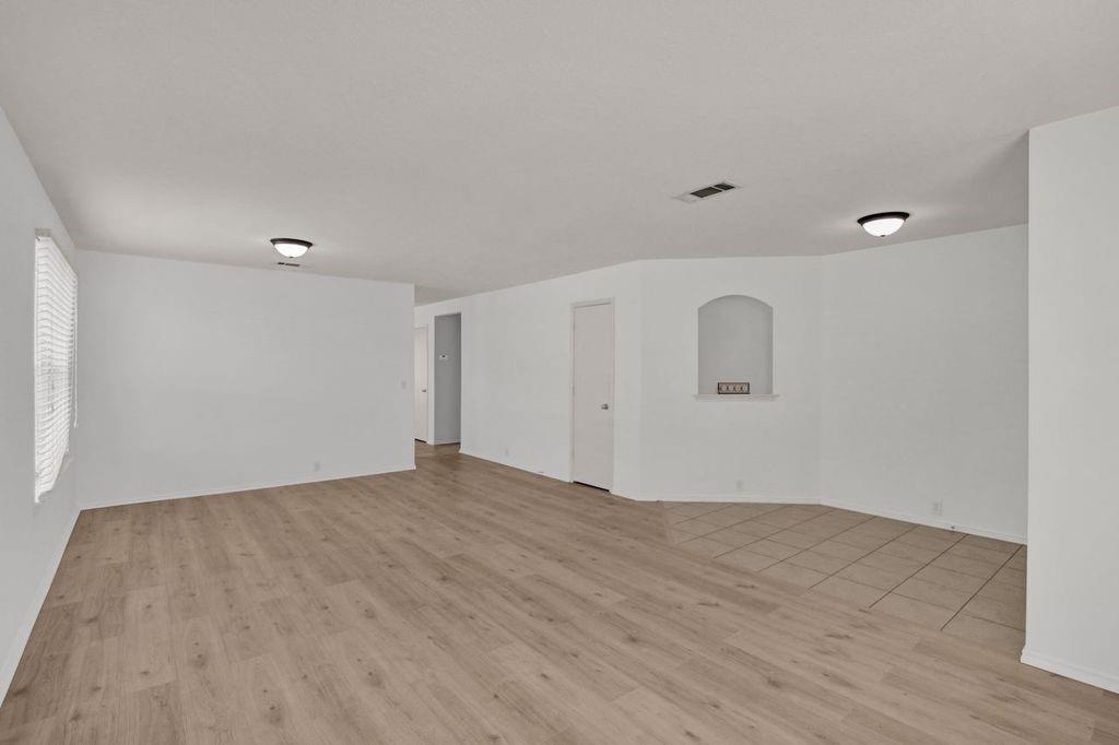 4507 Falcon Drive Property Photo 4