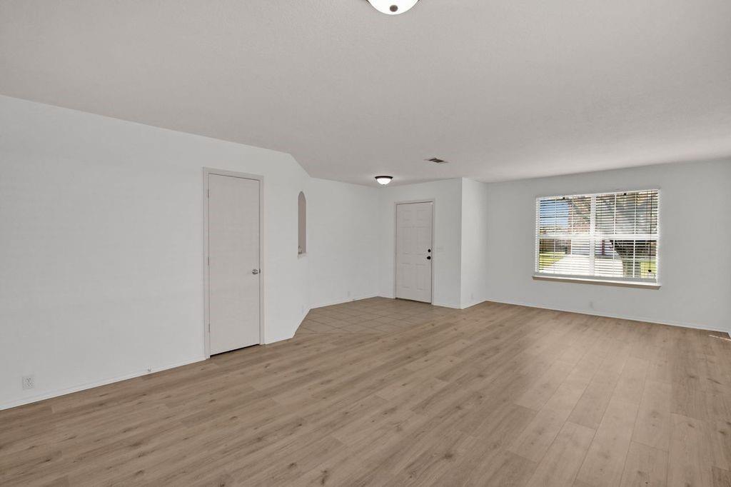 4507 Falcon Drive Property Photo 5