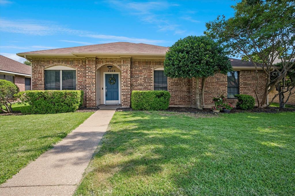 2028 Lansdown Drive Property Photo 1