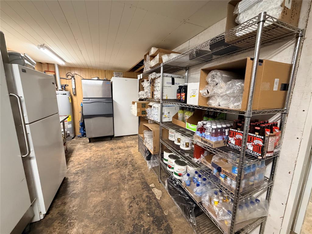 910 N Main Street Property Photo 26