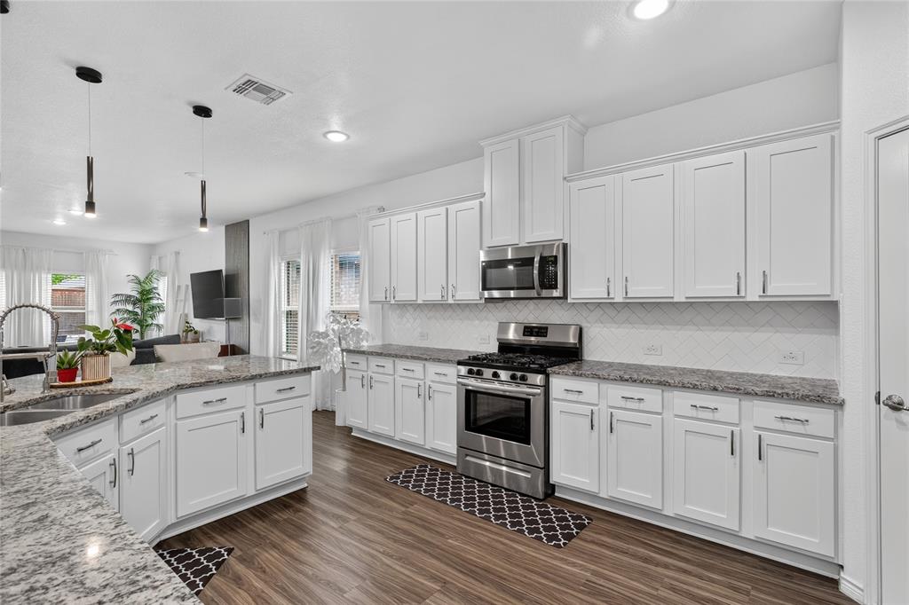 6404 Cheshire Street Property Photo 6