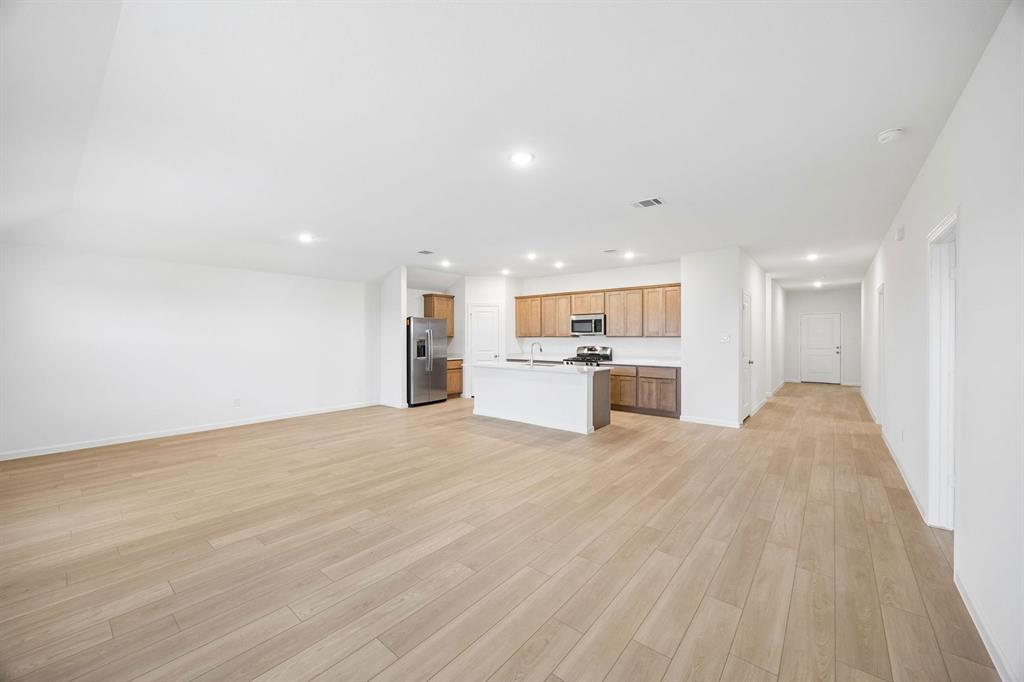 2525 Canadian Way Property Photo 11