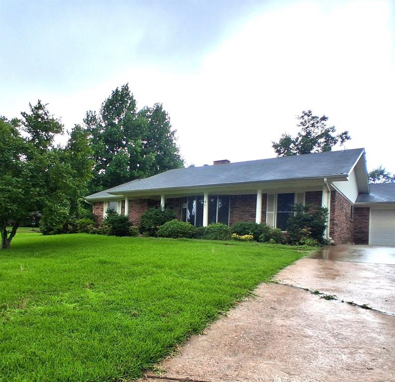 901 Bluebird Lane Property Photo 1