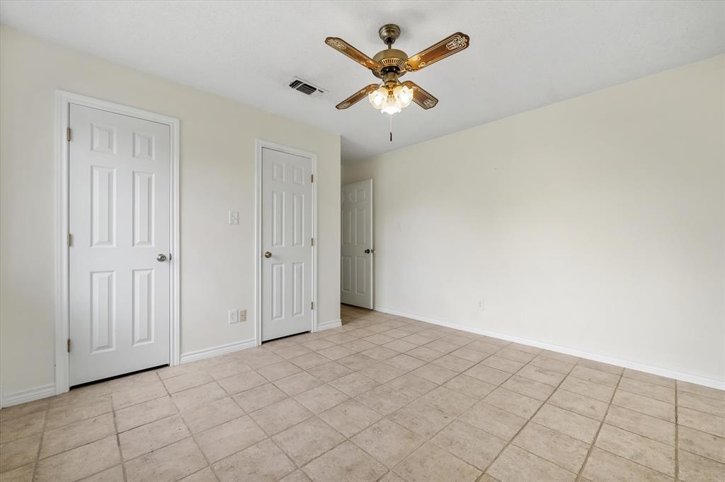 599 S Oak Street Property Photo 12