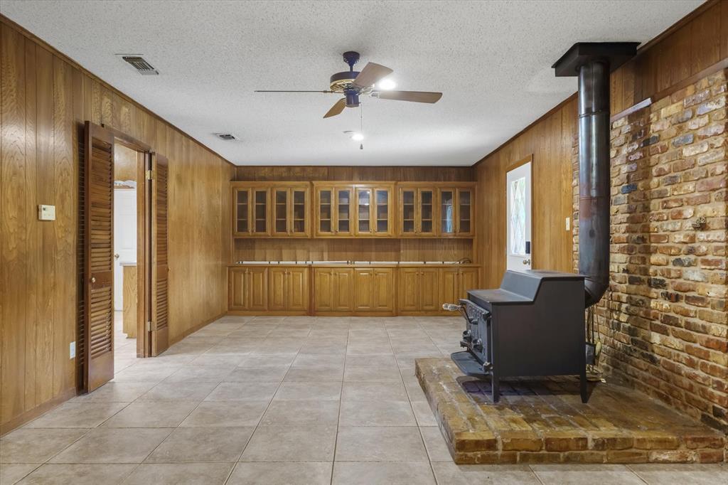 599 S Oak Street Property Photo 19
