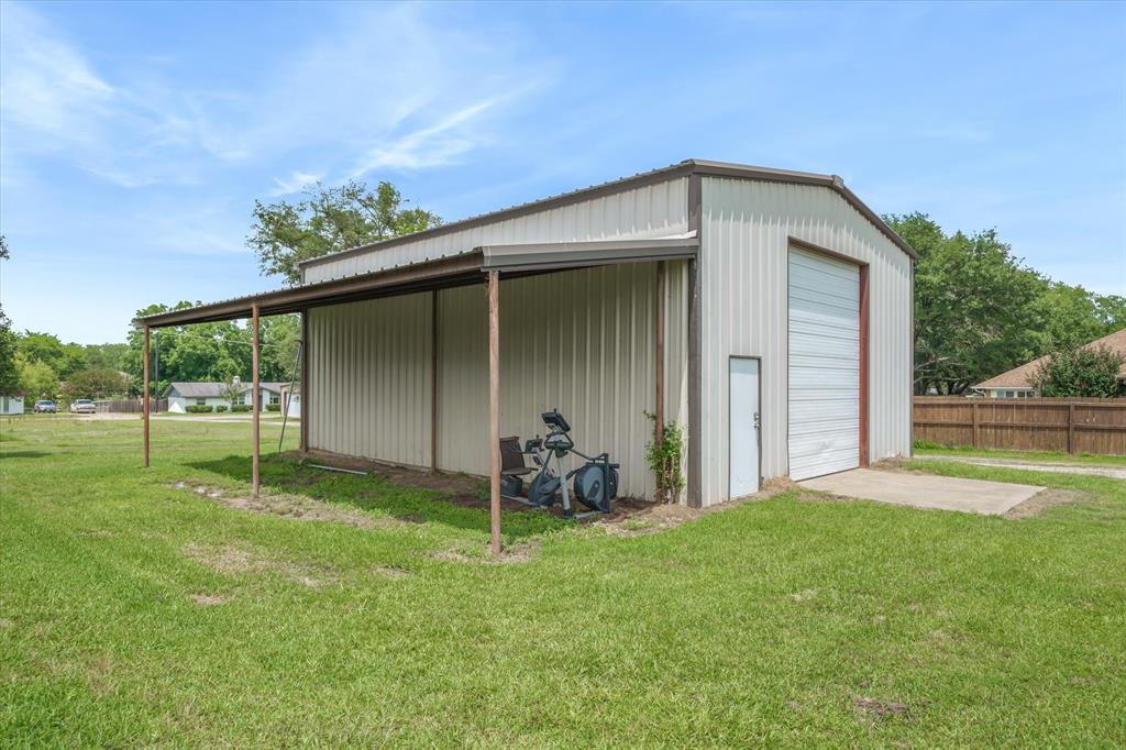 599 S Oak Street Property Photo 40