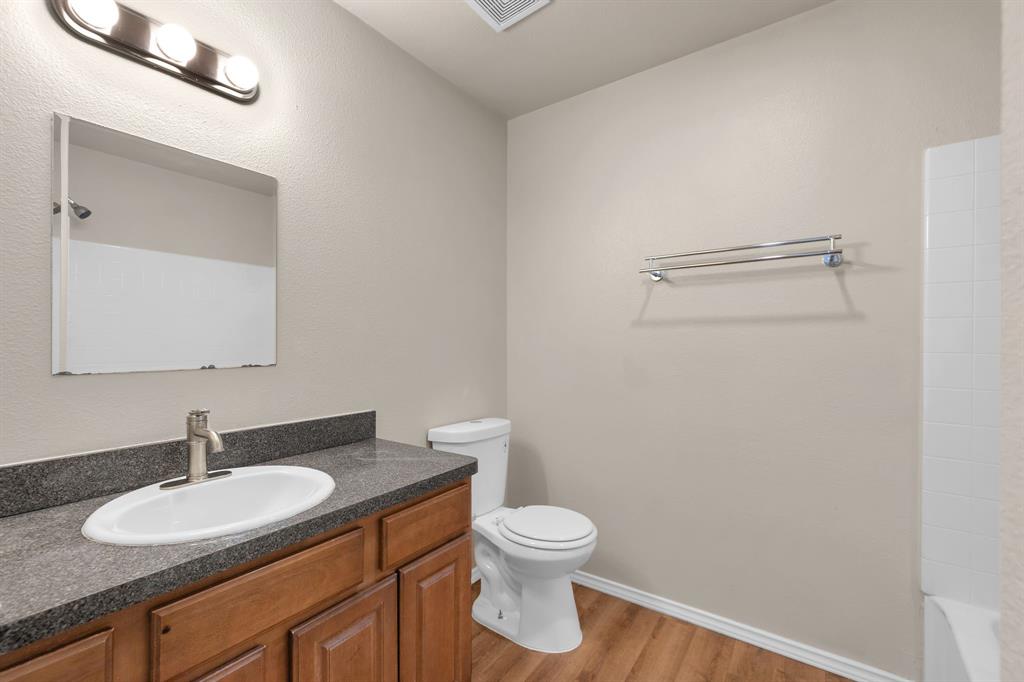 1205 E Powell Avenue Property Photo 13