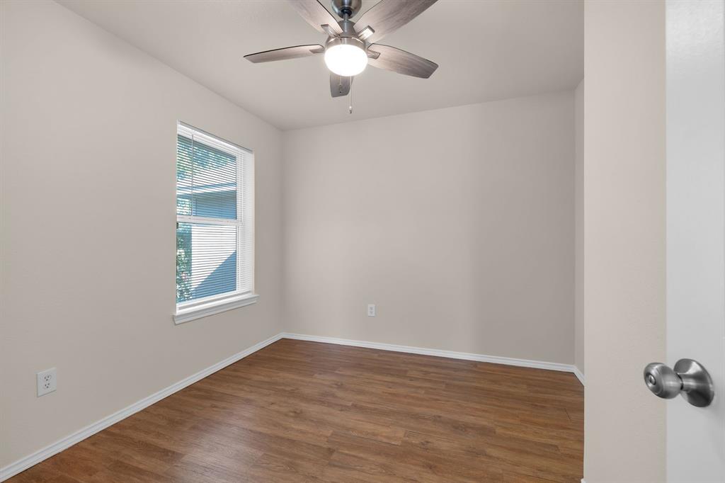 1205 E Powell Avenue Property Photo 16