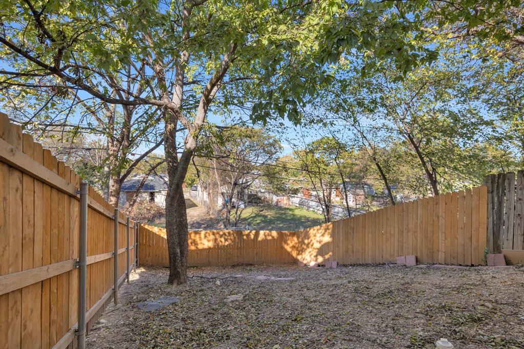 1205 E Powell Avenue Property Photo 18