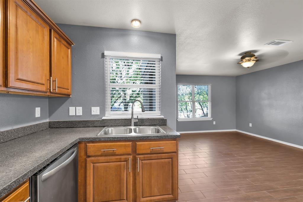 1205 E Powell Avenue Property Photo 25
