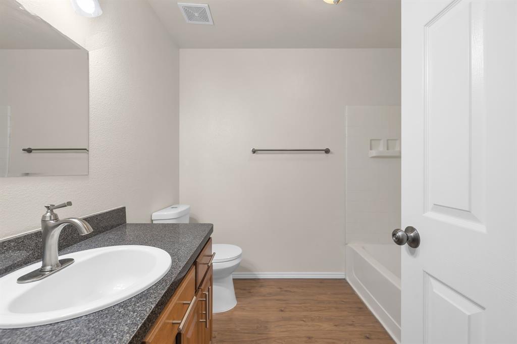 1205 E Powell Avenue Property Photo 32