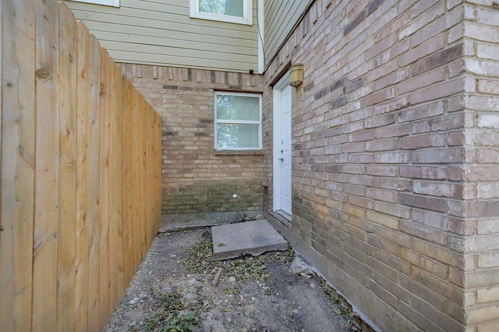 1205 E Powell Avenue Property Photo 39