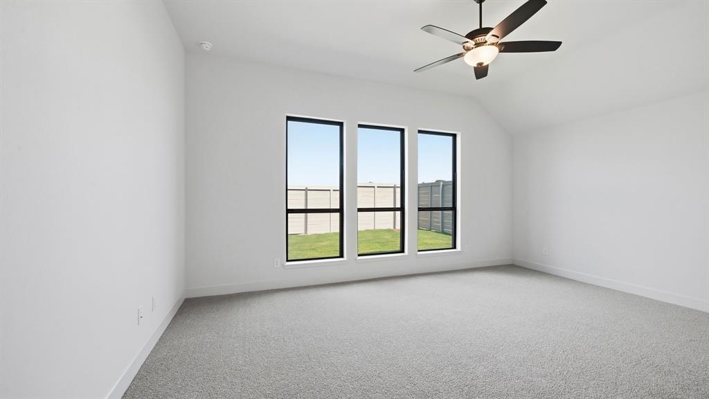 1324 Periwinkle Drive Property Photo 11