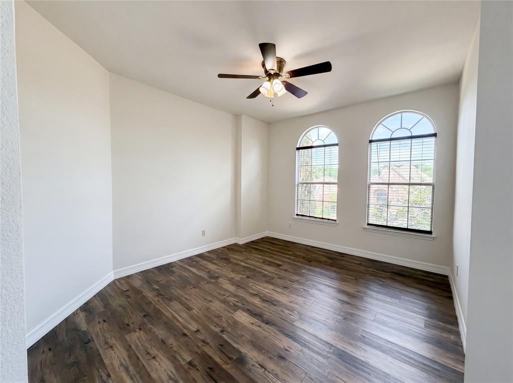 1429 Greenbriar Drive Property Photo 14