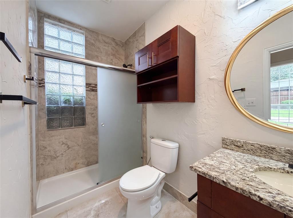 1429 Greenbriar Drive Property Photo 15