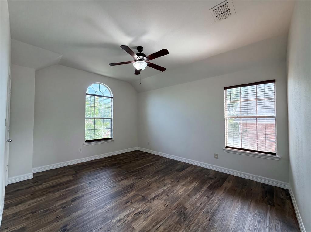 1429 Greenbriar Drive Property Photo 17