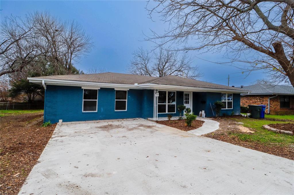 745 Holiday Drive