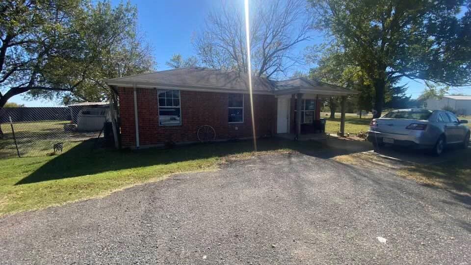 202 E Cook Street Property Photo 1