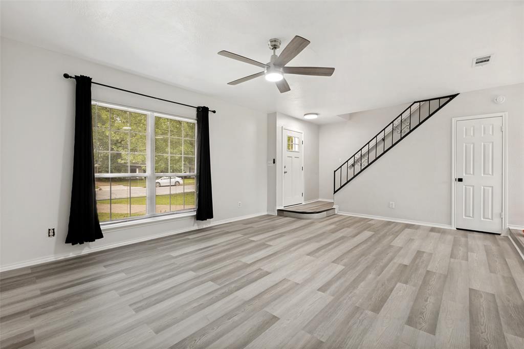 709 N Madison Avenue Property Photo 4