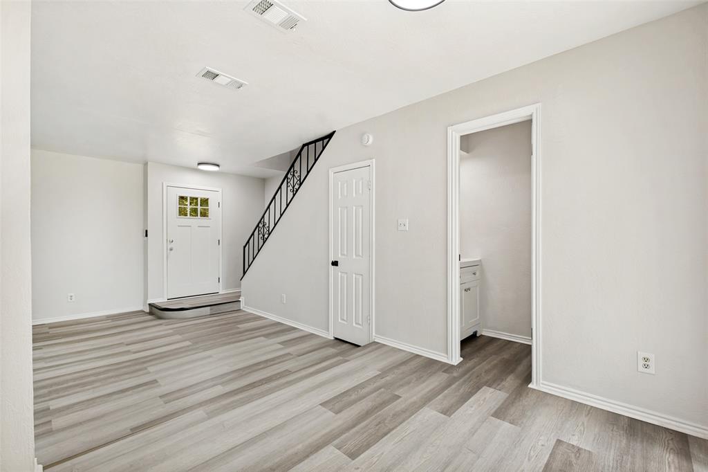 709 N Madison Avenue Property Photo 6