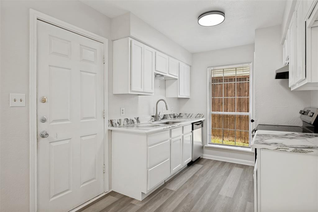 709 N Madison Avenue Property Photo 10