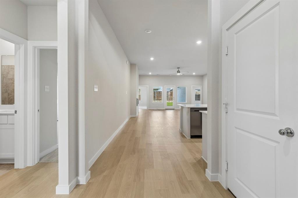 5060 Picasso Road Property Photo 3
