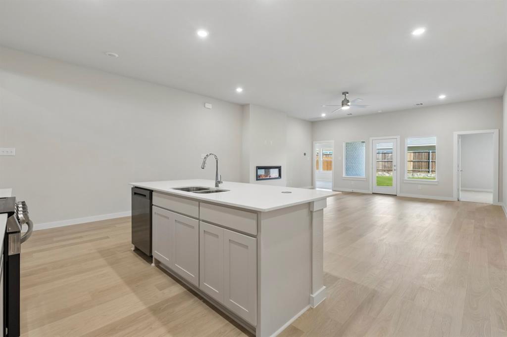 5060 Picasso Road Property Photo 8