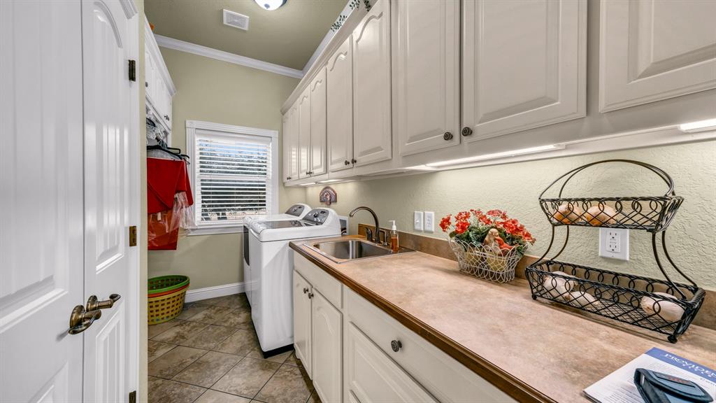 115 Autumn Springs Court Property Photo 29